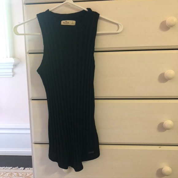 Small Black Hollister Halter Tank - Picture 2 of 5